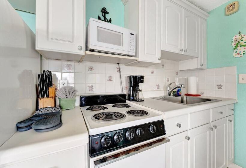 בית מלון כפרי The Seashell Suites