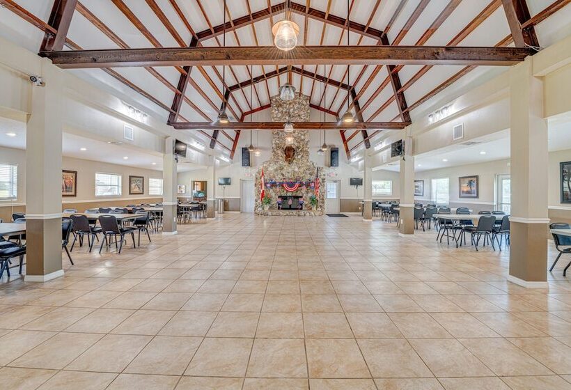 אתר נופש Baker Acres