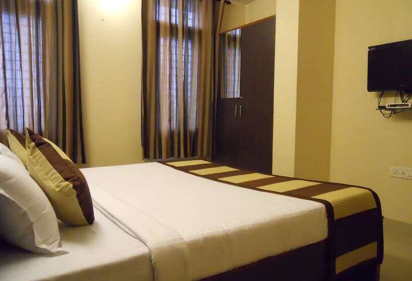 Отель Jaipur Residences 1