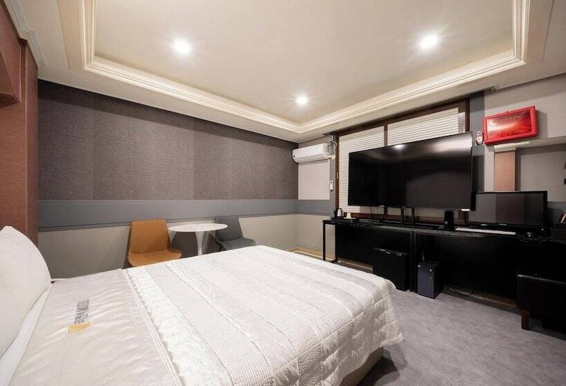 مُتل Gwangju Chungjangro Regency