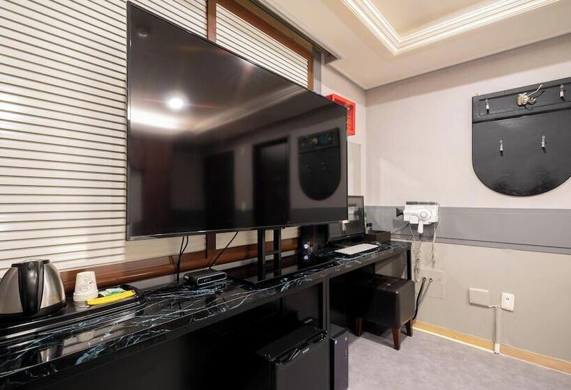 مُتل Gwangju Chungjangro Regency