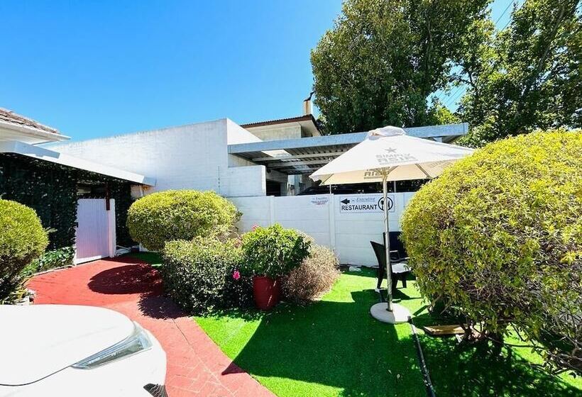 펜션 Executive Accommodation Bellville