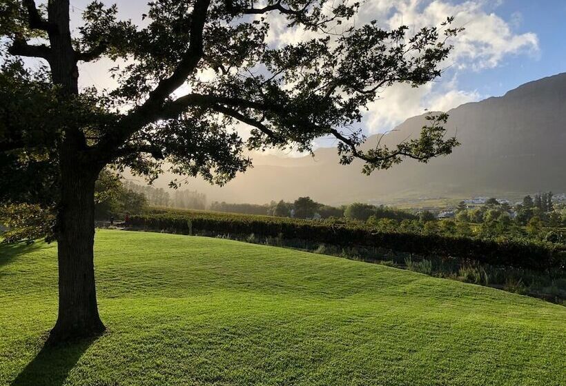 פנסיון La Cotte The Manor House