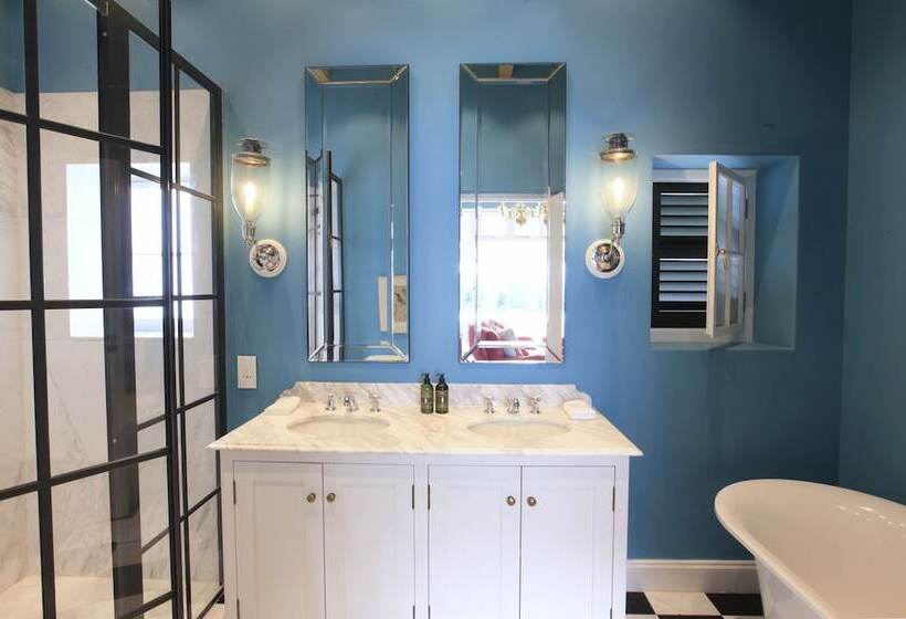 פנסיון La Cotte The Manor House