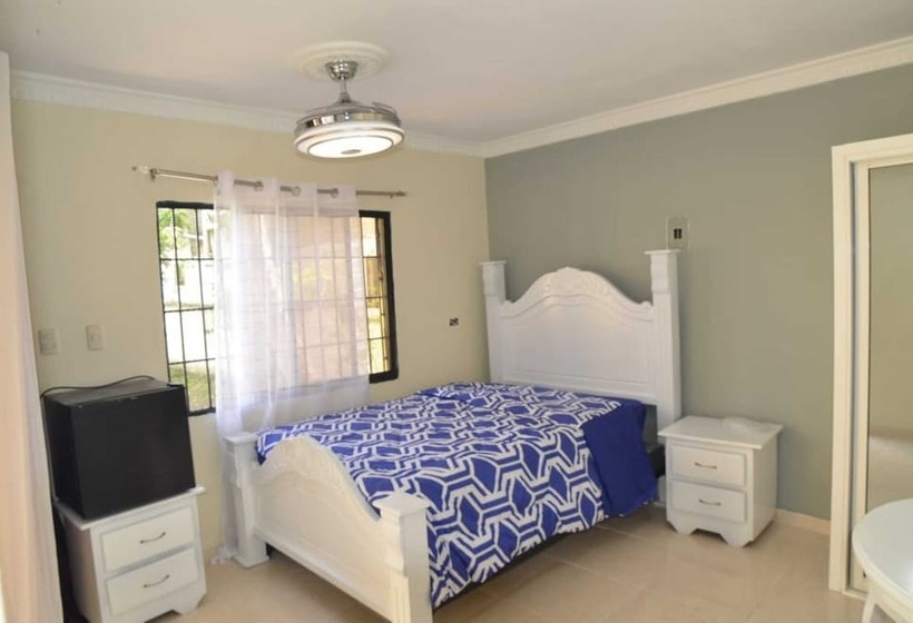 پانسیون Residencial Lakis 1