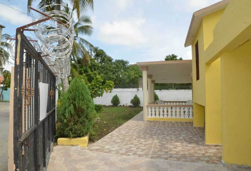 پانسیون Residencial Lakis 1