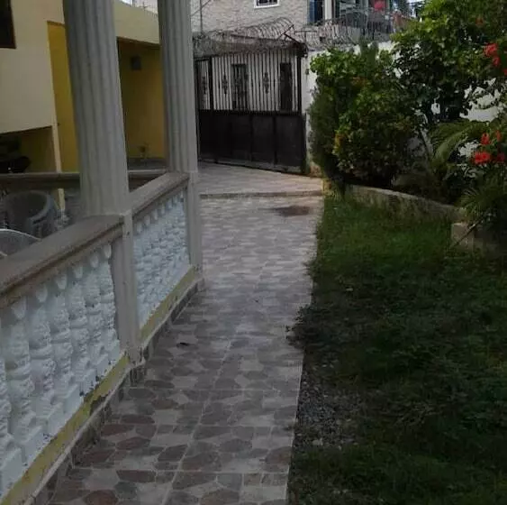 Majatalo Residencial Lakis 1