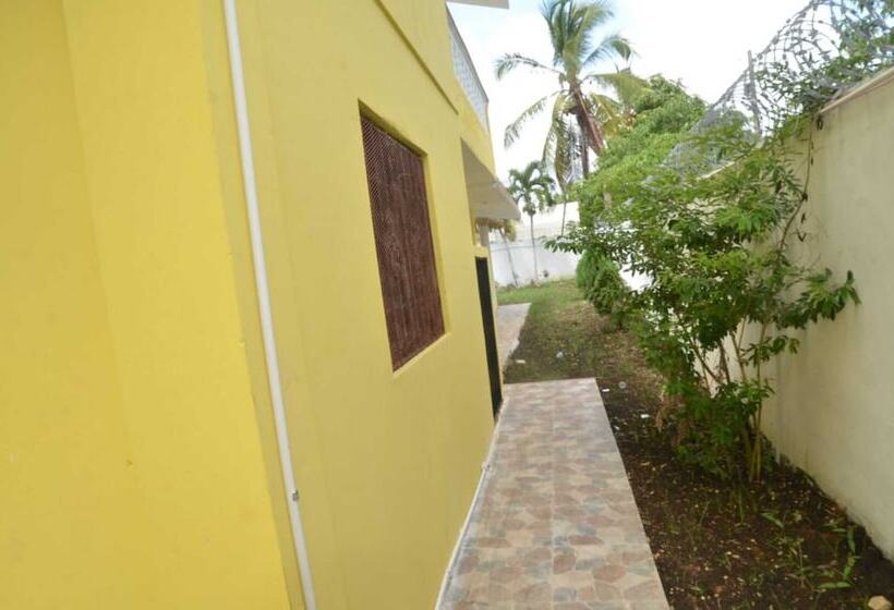 پانسیون Residencial Lakis 1