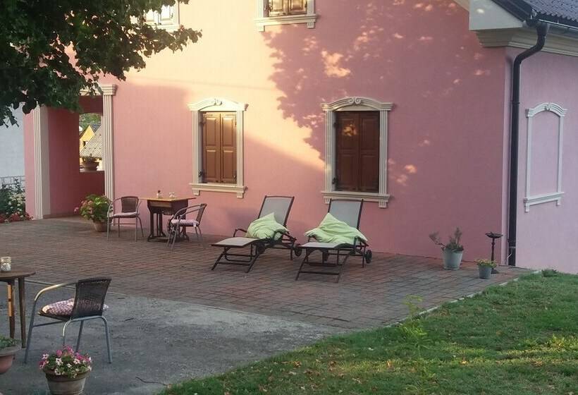 هتل Merkež Guest House