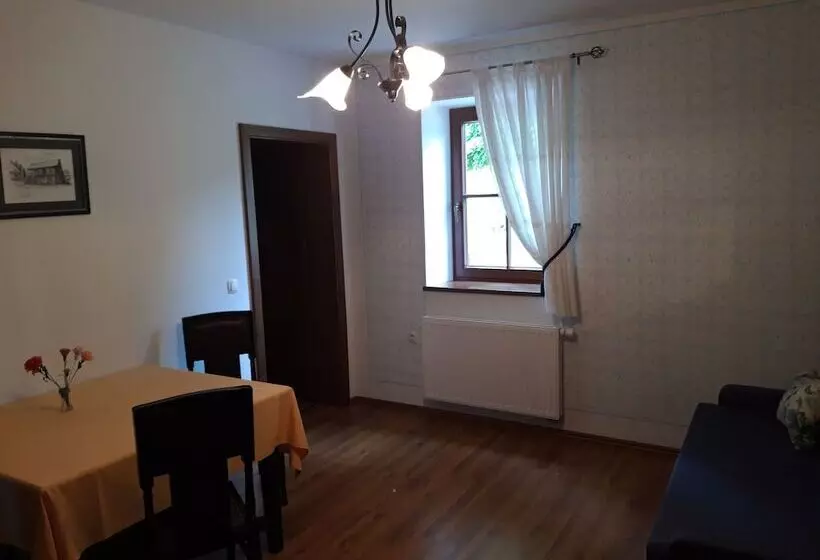 هتل Merkež Guest House