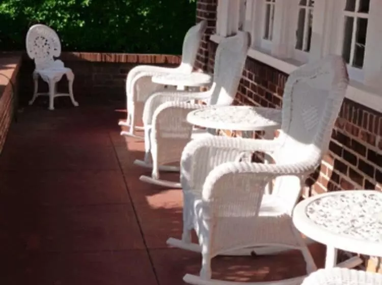 Hotelli Plymouth Inn