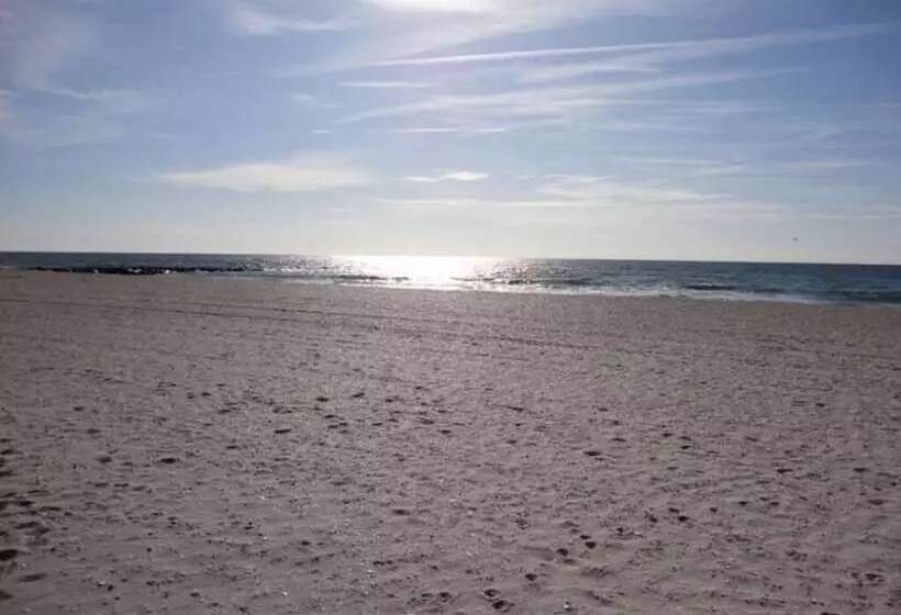 Hotelli Plymouth Inn