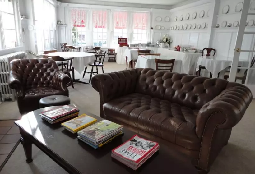 Hotelli Plymouth Inn