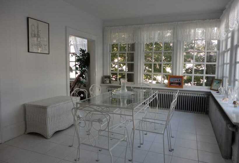 Отель Plymouth Inn