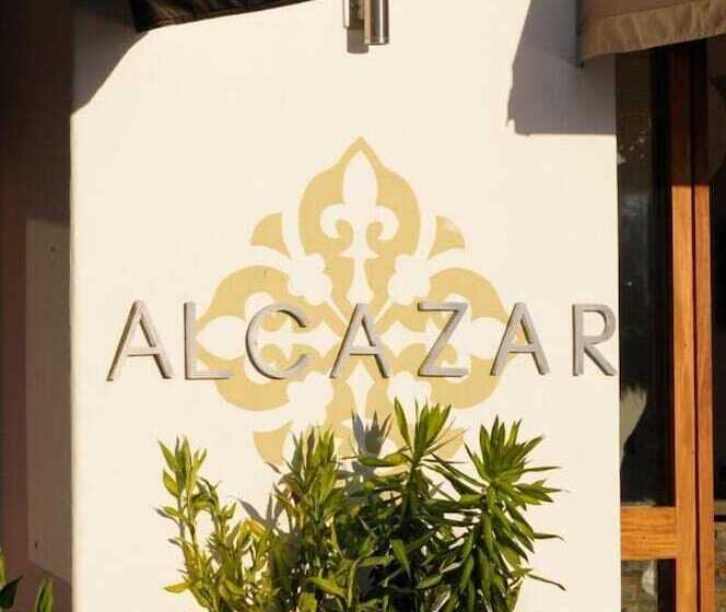 فندق Alcazar