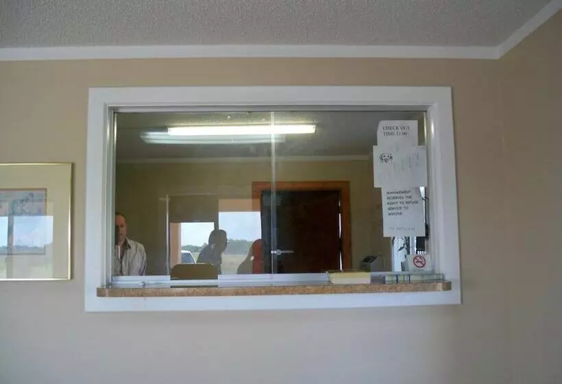 호텔 Economy Inn Wentzville