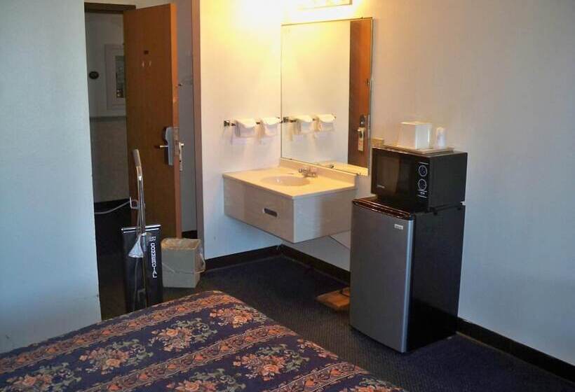 酒店 Economy Inn Wentzville