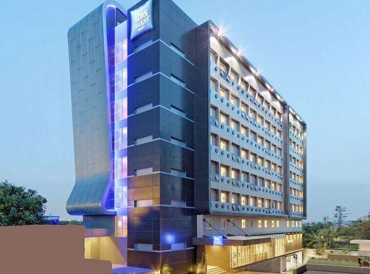 בית מלון כפרי Ibis Budget Jakarta Airport