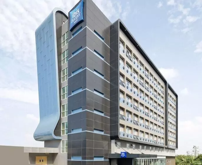 בית מלון כפרי Ibis Budget Jakarta Airport