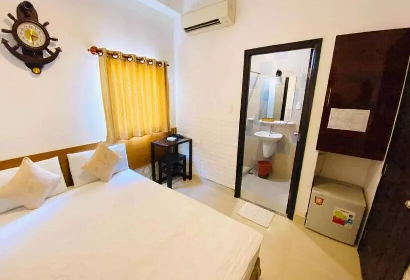 Sunny Hotel Ho Chi Minh