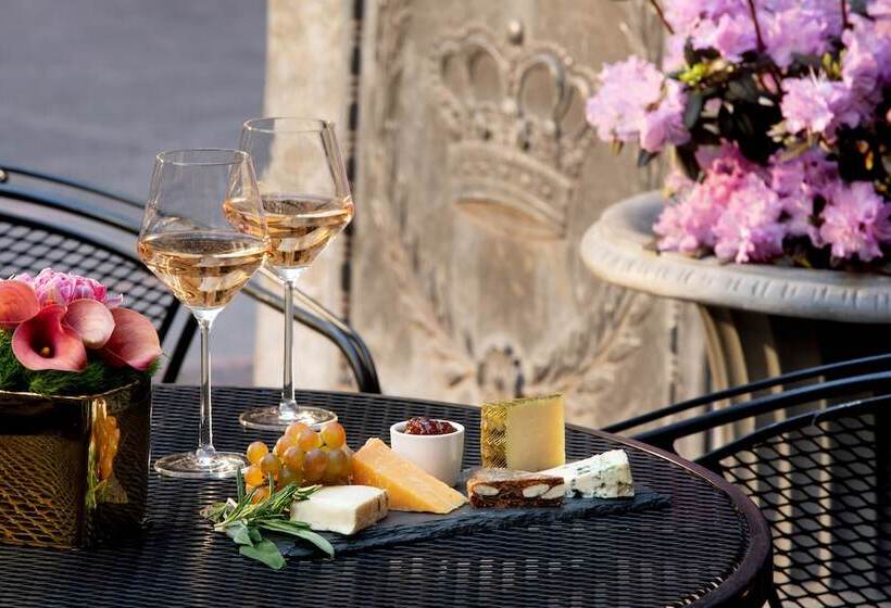 호텔 The Towers At Lotte New York Palace