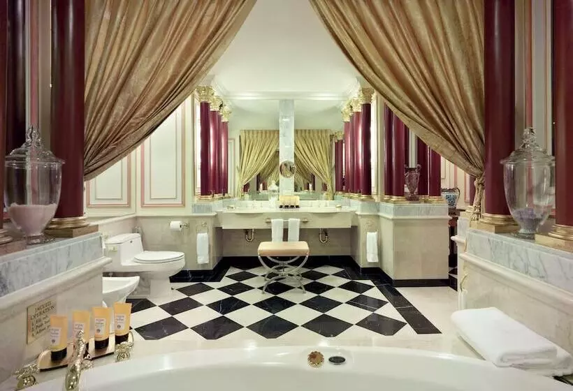 Hotelli The Towers At Lotte New York Palace