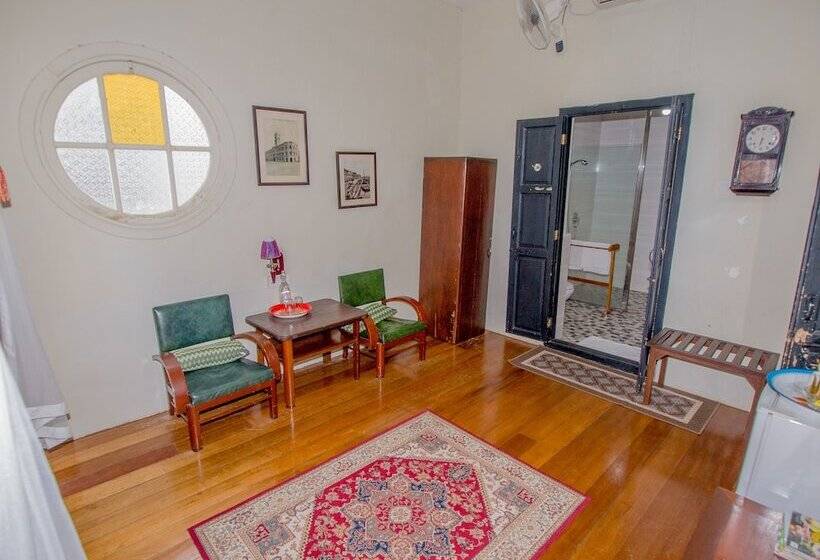 호텔 Noordin Street House