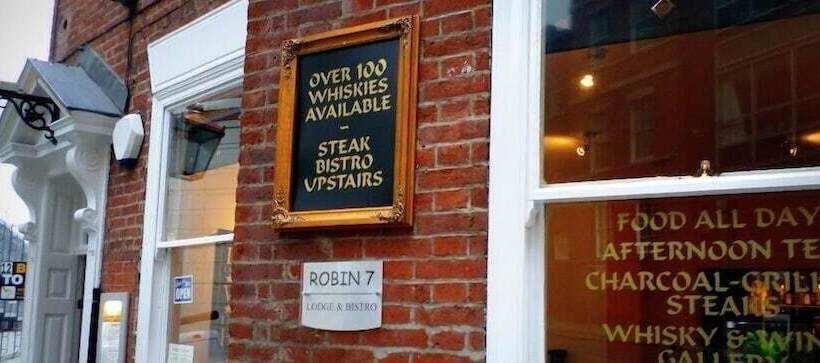 Отель Robin 7 Lodge City Centre