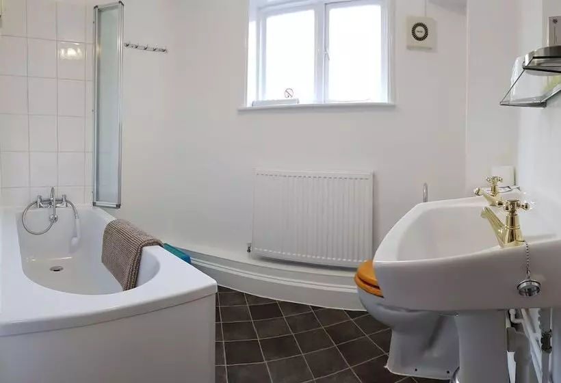 هتل Robin 7 Lodge City Centre