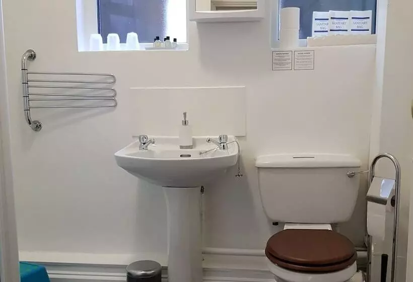 هتل Robin 7 Lodge City Centre