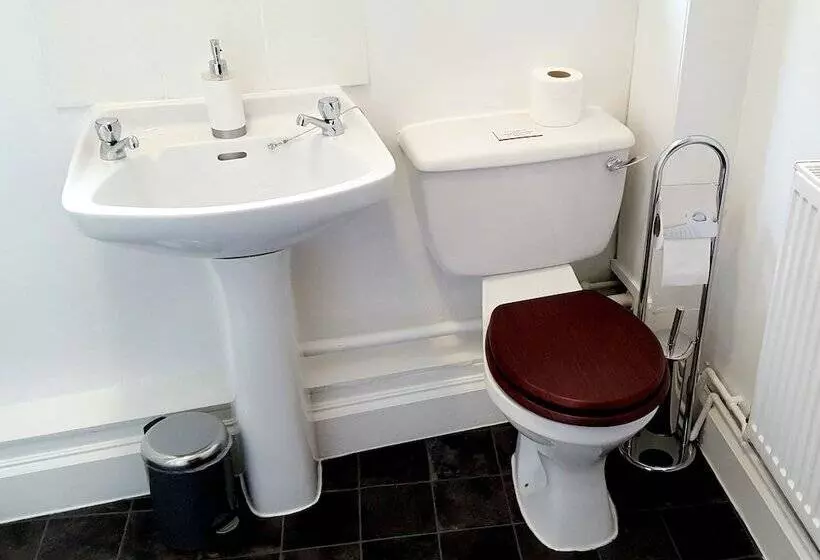 هتل Robin 7 Lodge City Centre