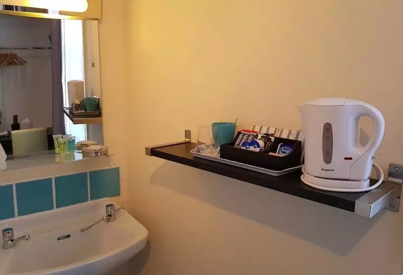 هتل Robin 7 Lodge City Centre