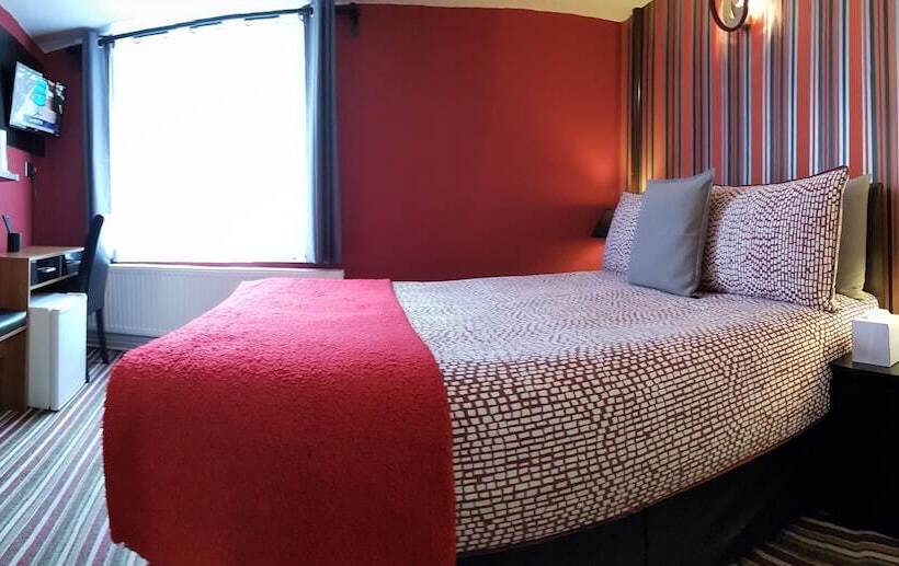 Отель Robin 7 Lodge City Centre