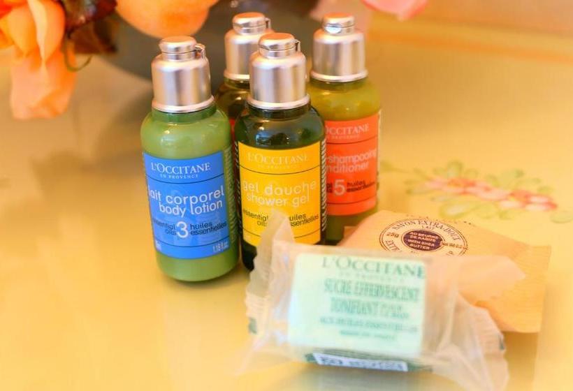 Отель Sea Borne