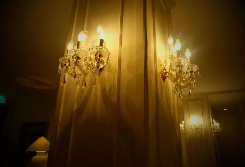 Отель Sea Borne