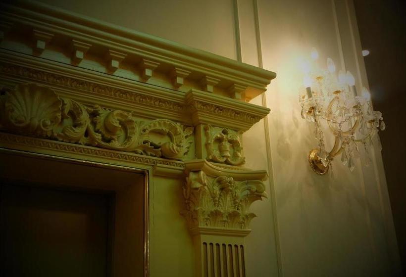 Отель Sea Borne