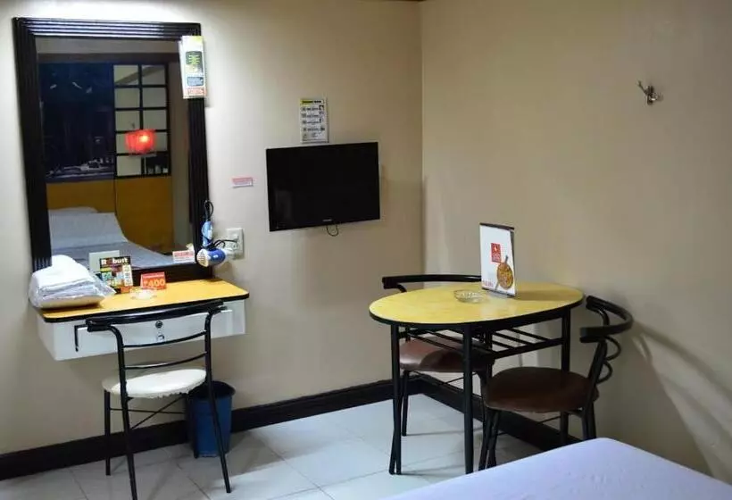 Hotel Sogo Monumento, Lrt Station