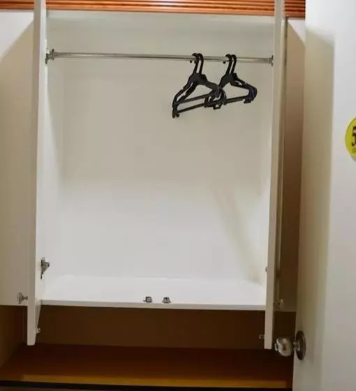 Hotel Sogo Monumento, Lrt Station