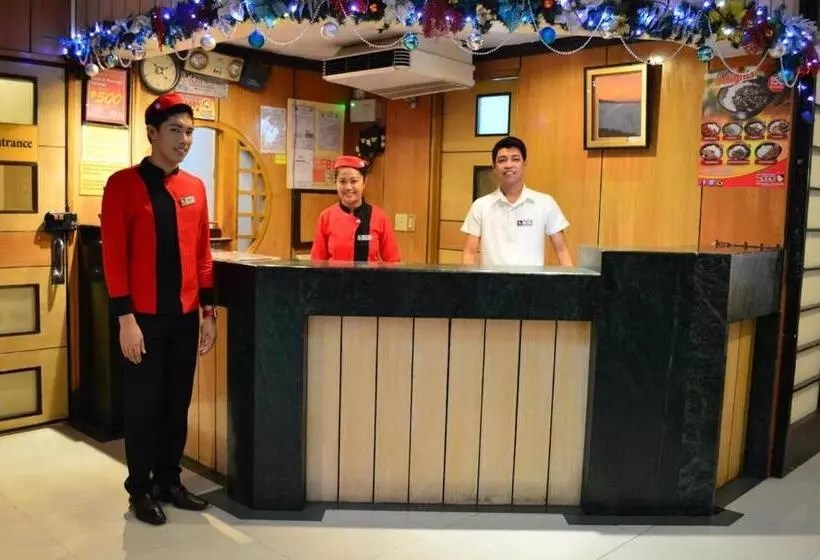 Hotel Sogo Monumento, Lrt Station