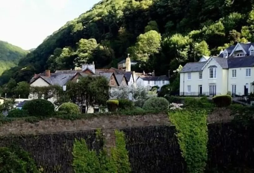 Отель The Lyn Valley Guest House