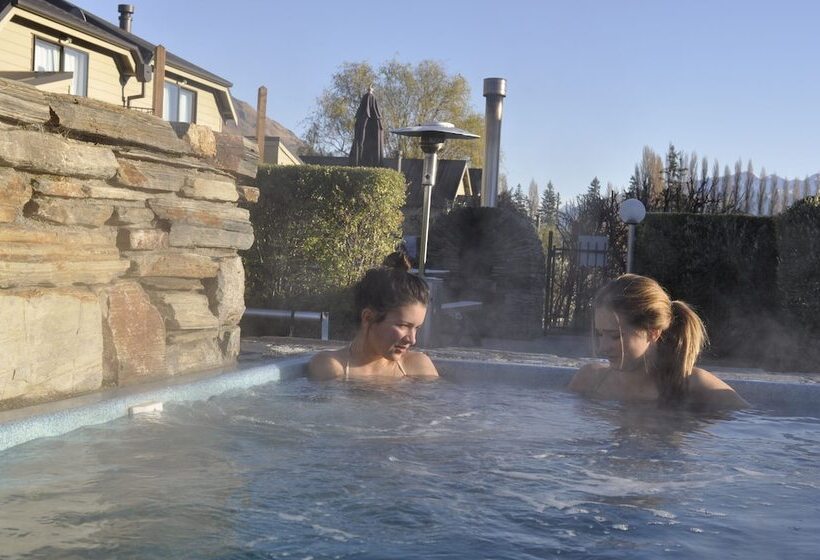 Lansdown Villa Apartments