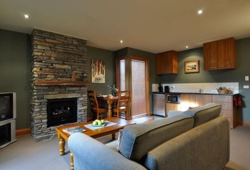 Lansdown Villa Apartments