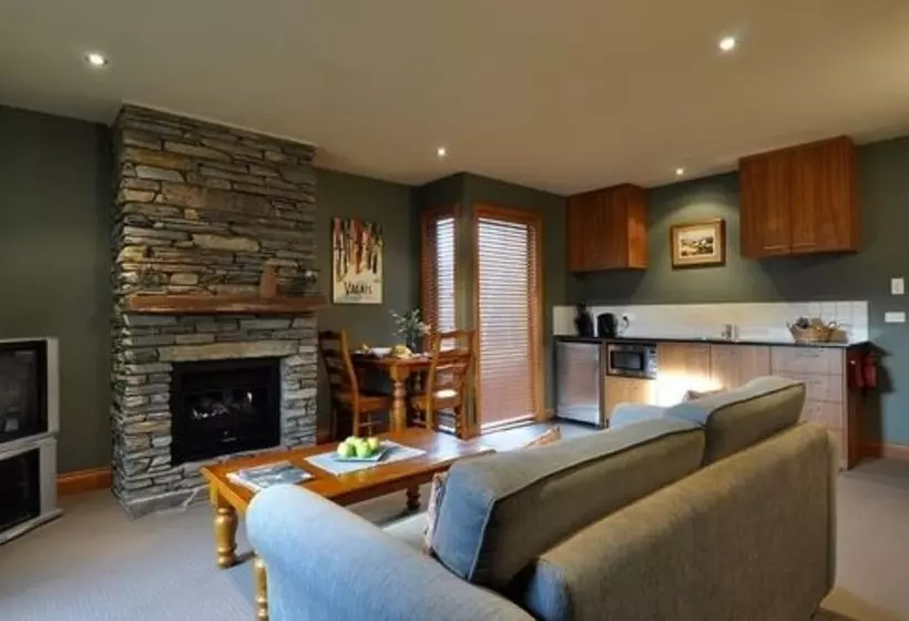 Lansdown Villa Apartments