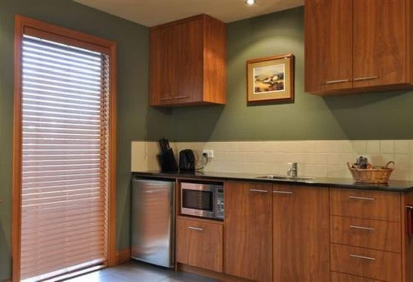 Lansdown Villa Apartments