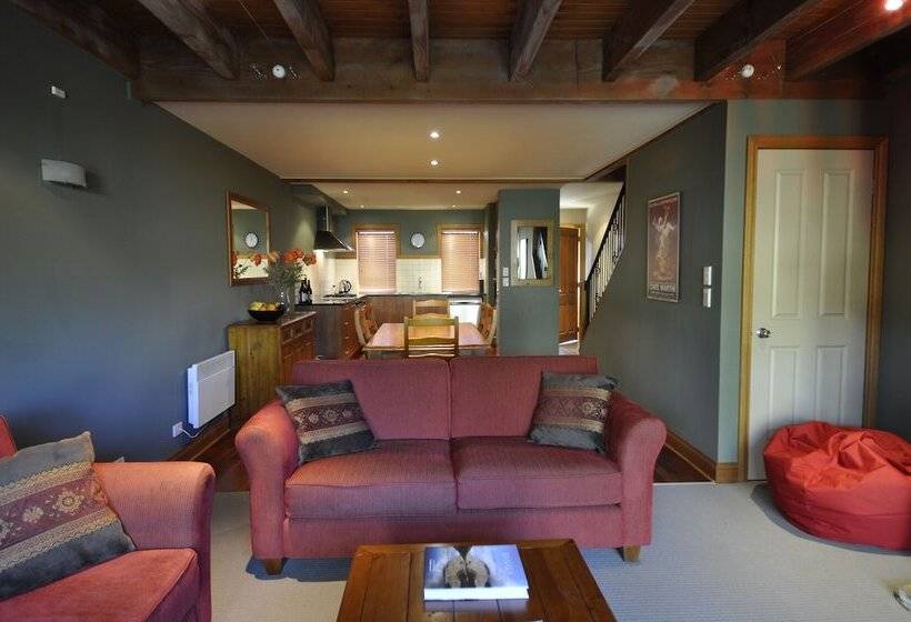 Lansdown Villa Apartments