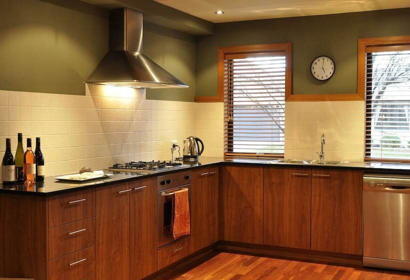 Lansdown Villa Apartments