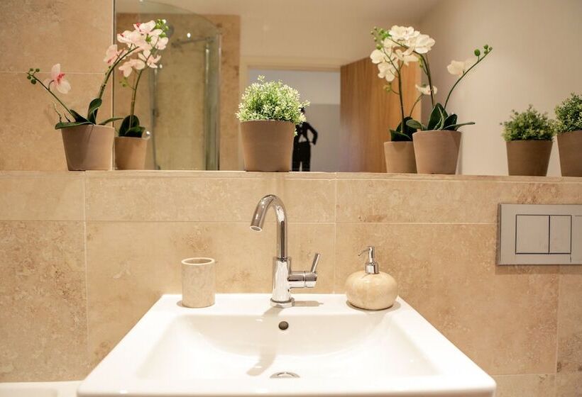 Park Views Apartments