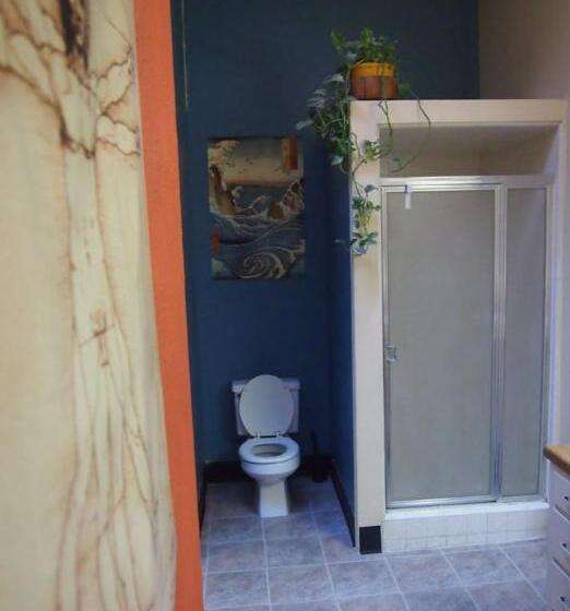 فندق صغير Artist Housing   Downtown