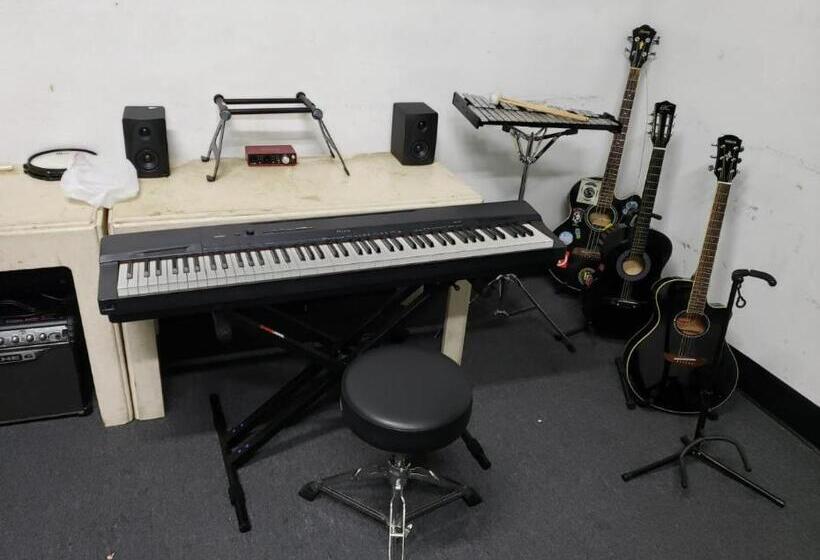 فندق صغير Artist Housing   Downtown