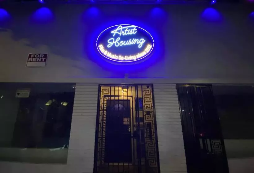 ユースホステル Artist Housing   Downtown